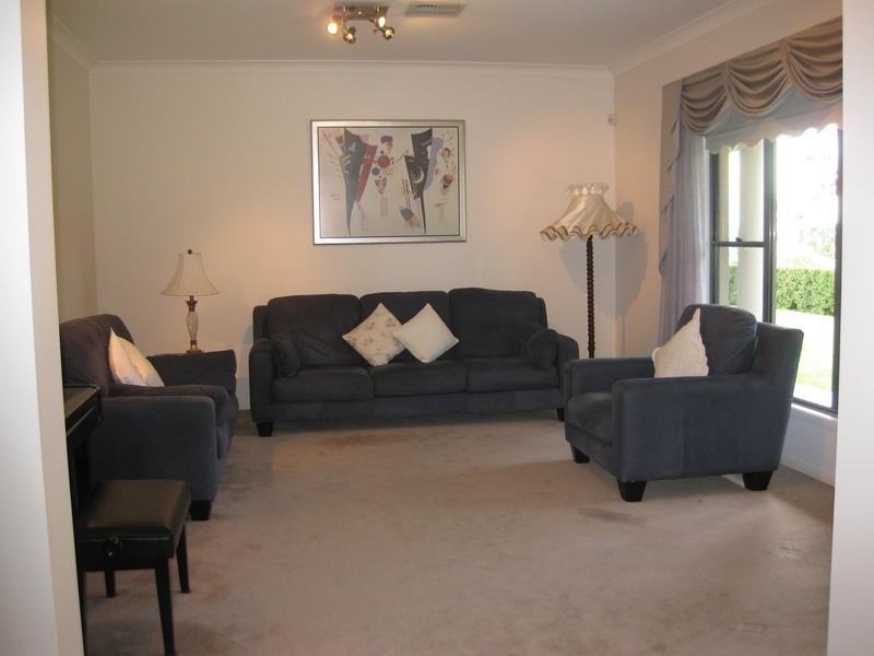 11 Woodrow Way, East Maitland NSW 2323