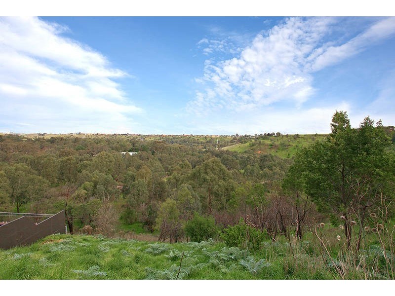 27  Riverside Avenue, Keilor VIC 3036
