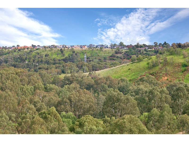 27  Riverside Avenue, Keilor VIC 3036