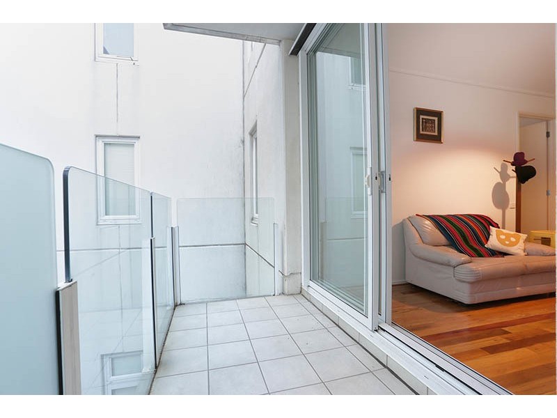 17/83 Whiteman St, Southbank VIC 3006
