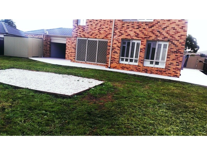 14 Pro Hart Way, Caroline Springs VIC 3023