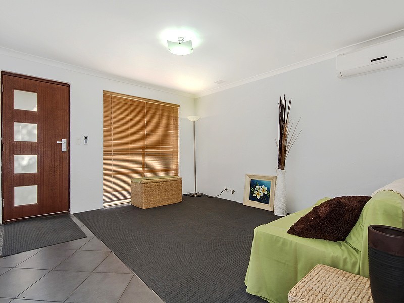 30 Powell Crescent, Brookdale WA 6112