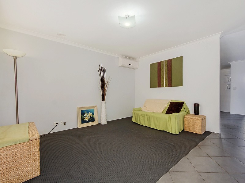 30 Powell Crescent, Brookdale WA 6112