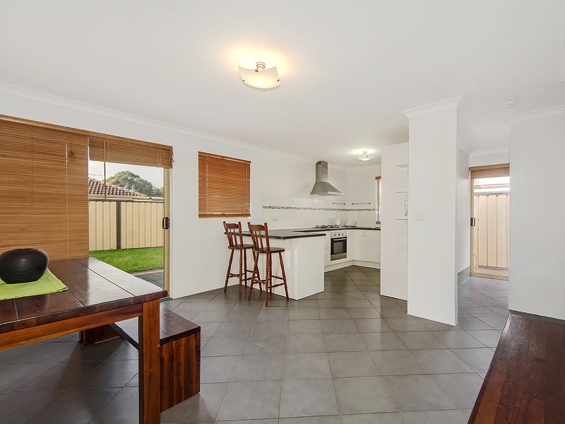 30 Powell Crescent, Brookdale WA 6112