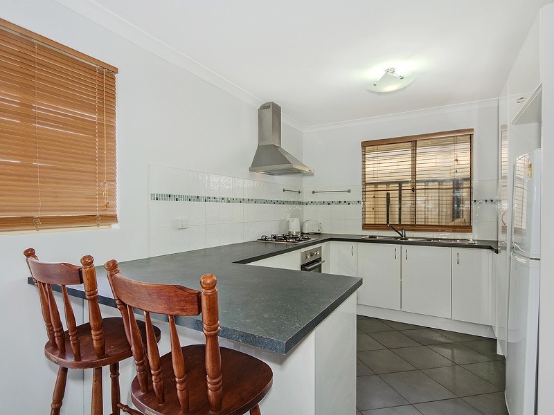 30 Powell Crescent, Brookdale WA 6112