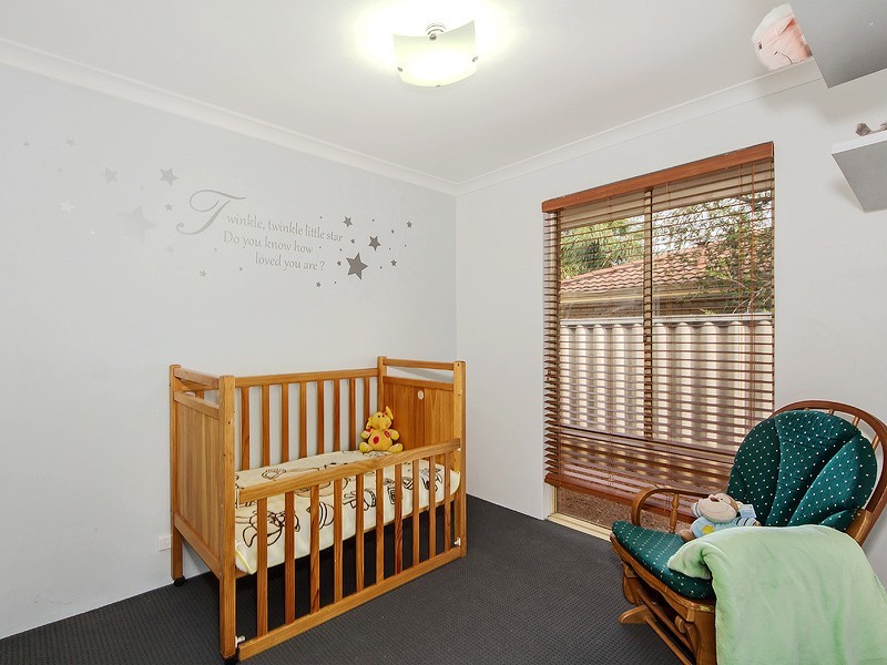 30 Powell Crescent, Brookdale WA 6112