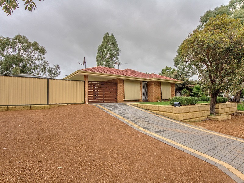 30 Powell Crescent, Brookdale WA 6112