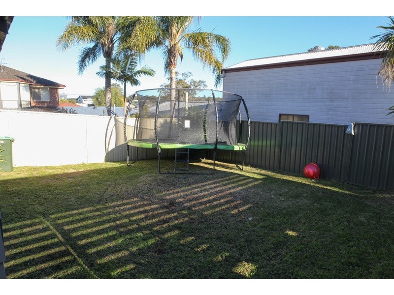 34 Carlisle Row, Fishing Point NSW 2283