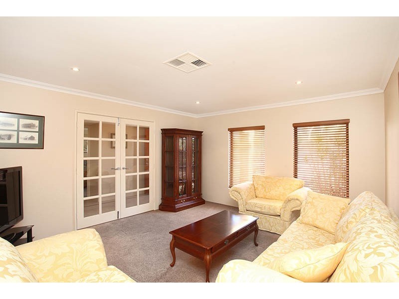 9 Coates Avenue, Baldivis WA 6171