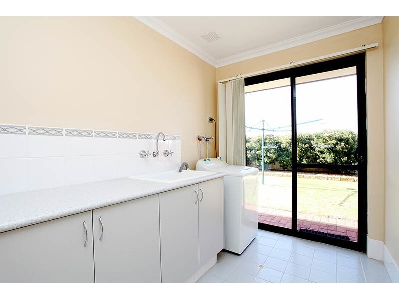 9 Coates Avenue, Baldivis WA 6171