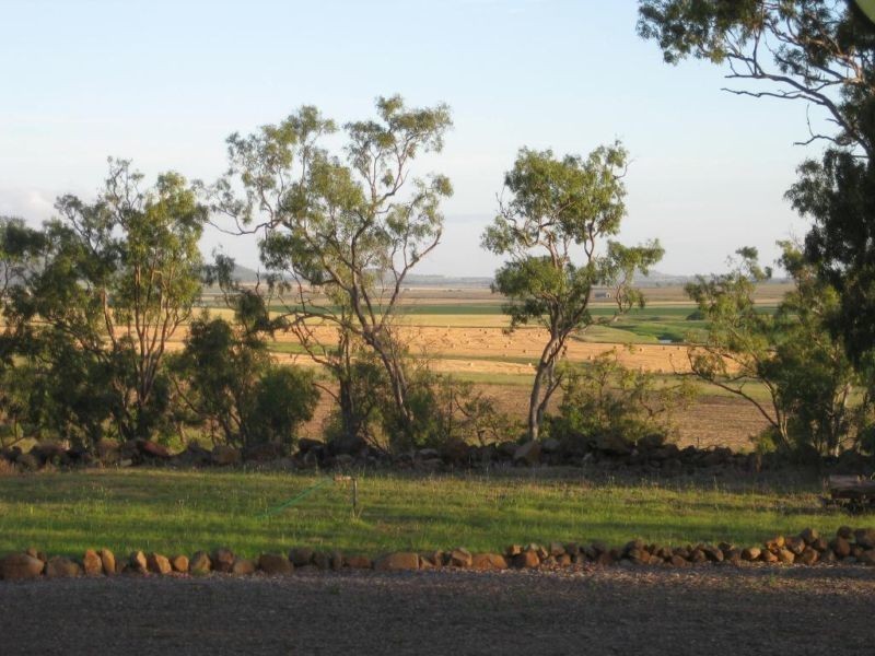 145 Henningsen Road, Oakey QLD 4401