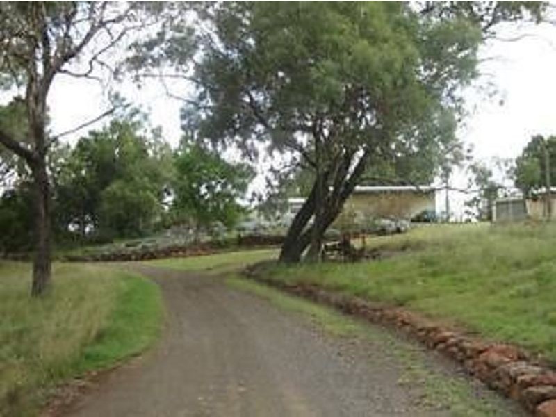 145 Henningsen Road, Oakey QLD 4401