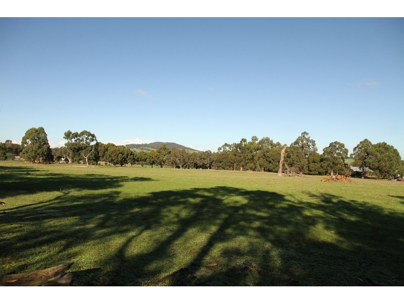 296 Silver Star Court, Millbrook WA 6330