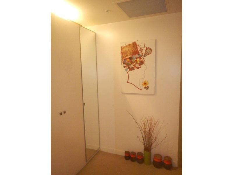 913/100 Harbour Esplanade, Docklands VIC 3008