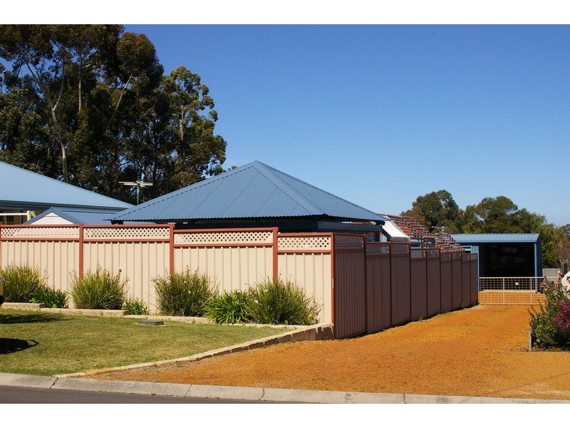 254  Steere St, Collie WA 6225