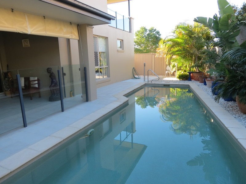1 Fairmont Court, Banora Point NSW 2486