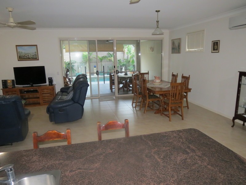 1 Fairmont Court, Banora Point NSW 2486
