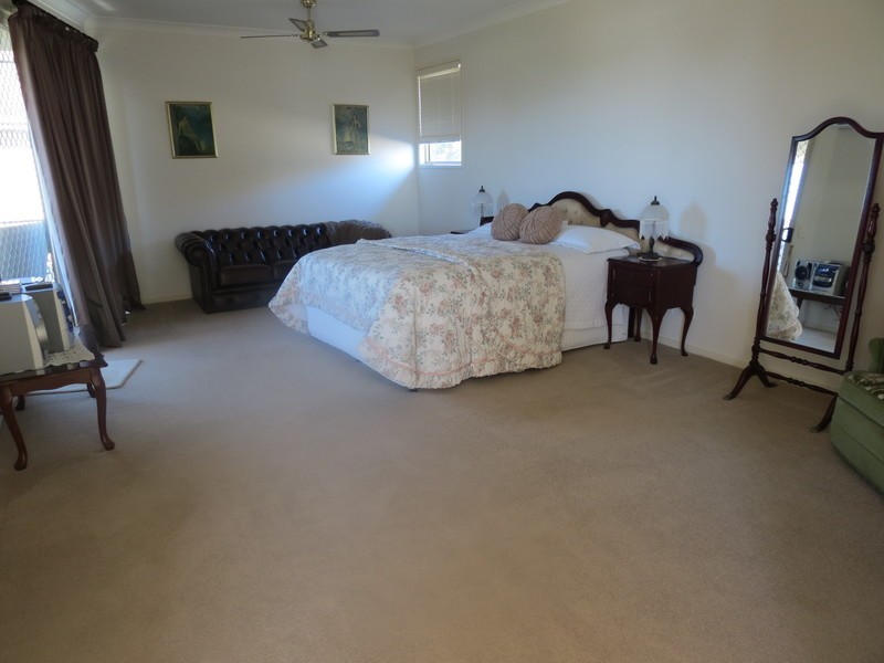 1 Fairmont Court, Banora Point NSW 2486