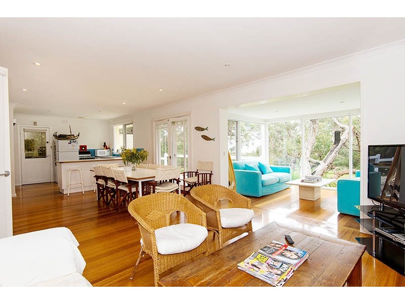 130 Gilbert Street North, Aireys Inlet VIC 3231