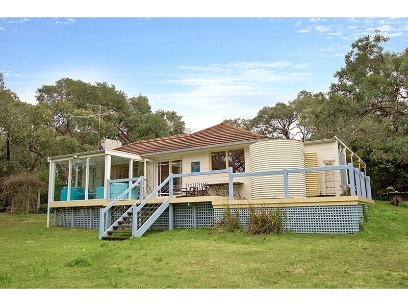130 Gilbert Street North, Aireys Inlet VIC 3231