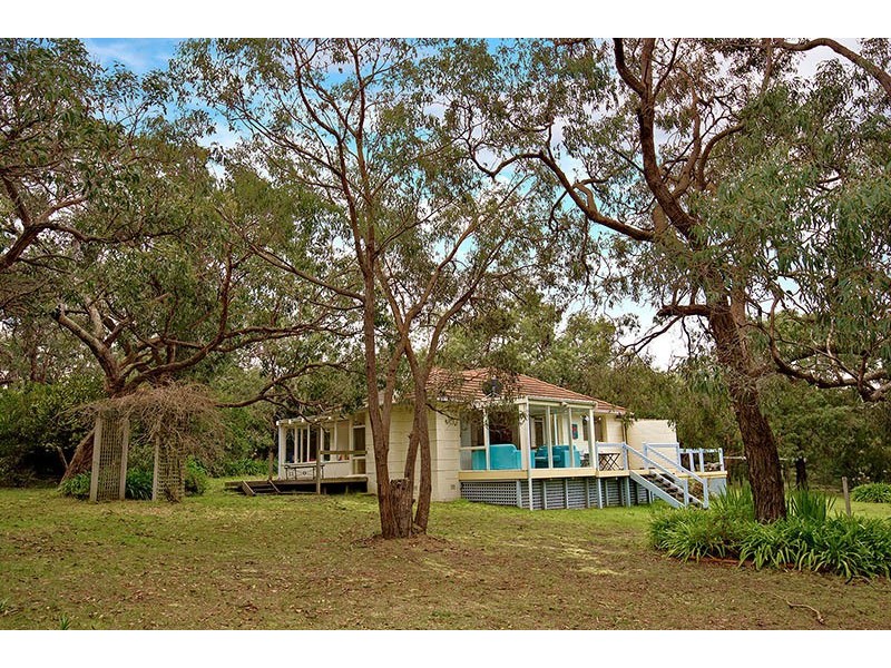 130 Gilbert Street North, Aireys Inlet VIC 3231