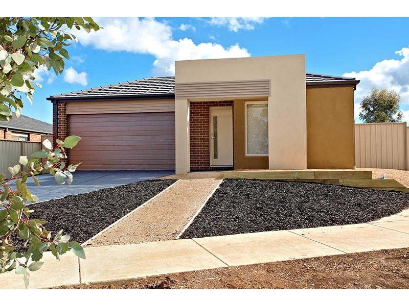 42 Fantail Way, Brookfield VIC 3338