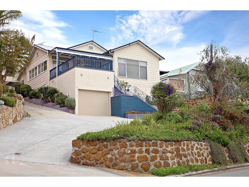 15 Wylie Crescent, Middleton Beach WA 6330