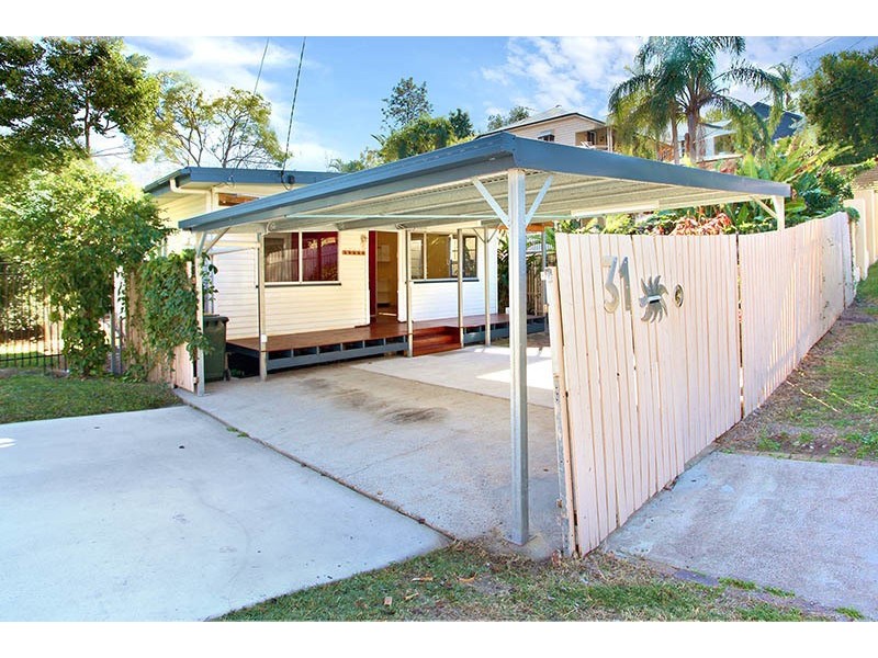 31 Thorn Street, Red Hill QLD 4059