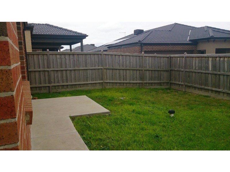 17 Autumn Fields drive, Cranbourne North VIC 3977
