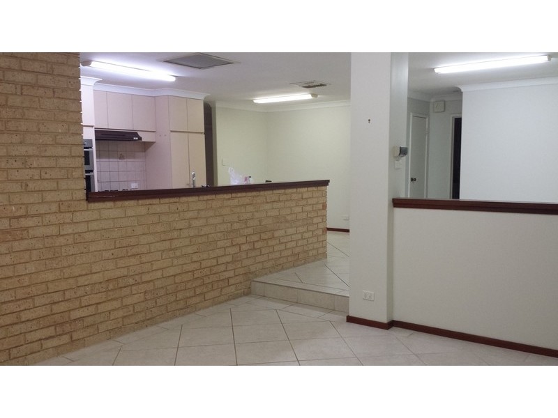 4 Ardrossan Loop, Kingsley WA 6026