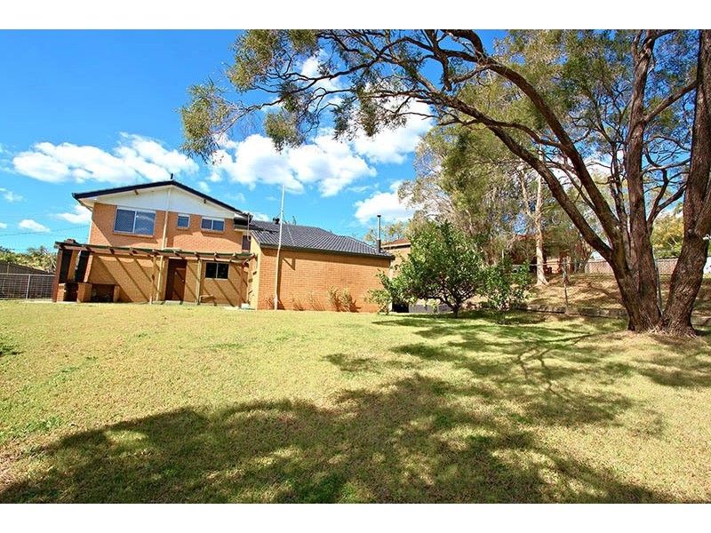 28 Lauretta Avenue, Springwood QLD 4127