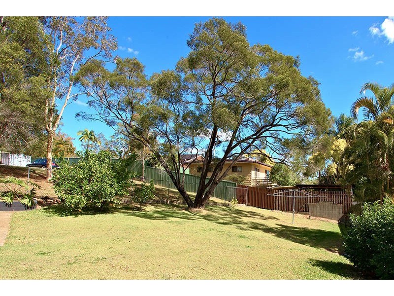 28 Lauretta Avenue, Springwood QLD 4127