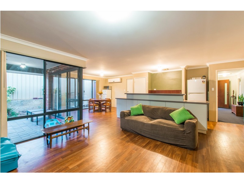 18 Portchester Ave, Orelia WA 6167