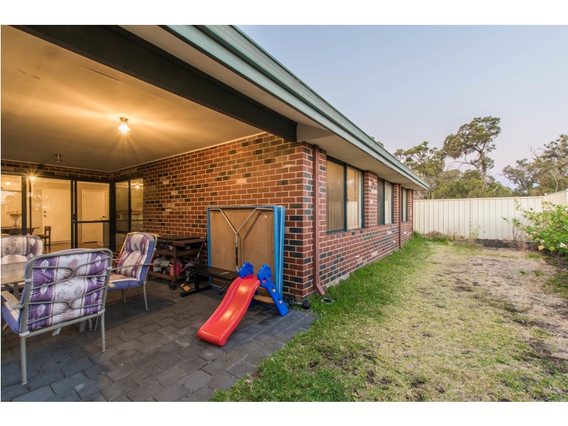 18 Portchester Ave, Orelia WA 6167
