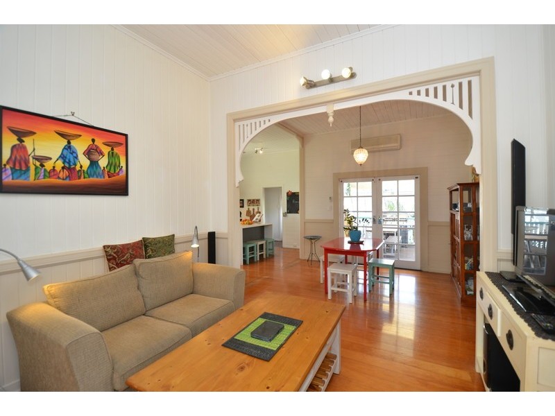 31 Eleventh Avenue, Railway Estate QLD 4810