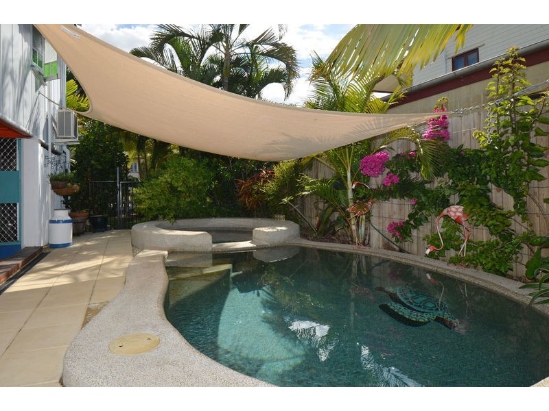 31 Eleventh Avenue, Railway Estate QLD 4810