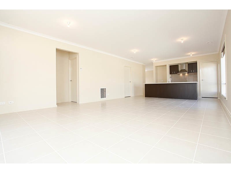 42 Fantail Way, Brookfield VIC 3338