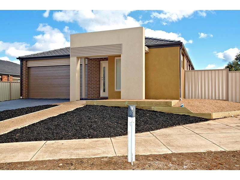 42 Fantail Way, Brookfield VIC 3338