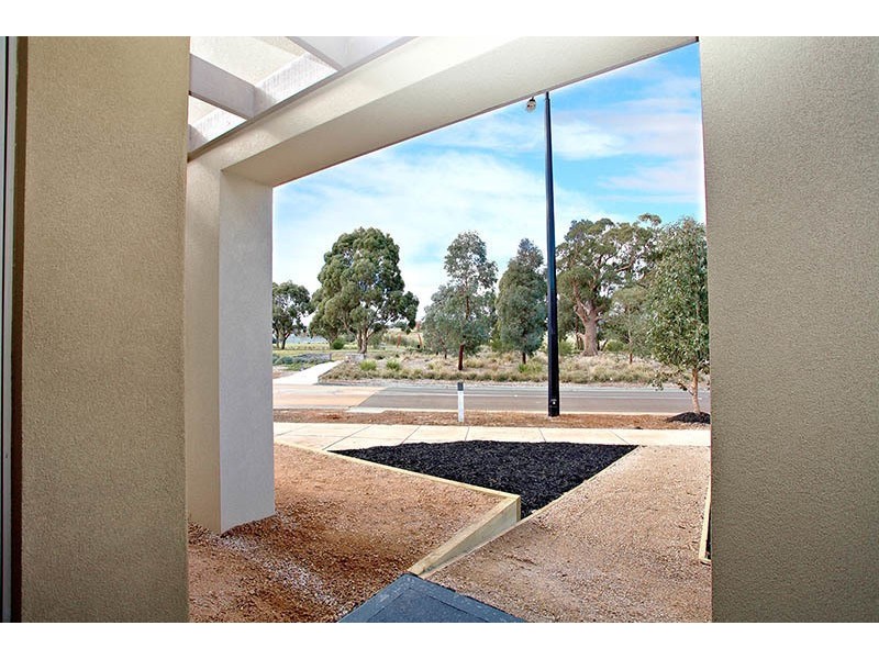 42 Fantail Way, Brookfield VIC 3338