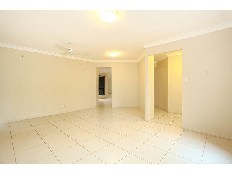 33 Thomas Street, Wynnum QLD 4178