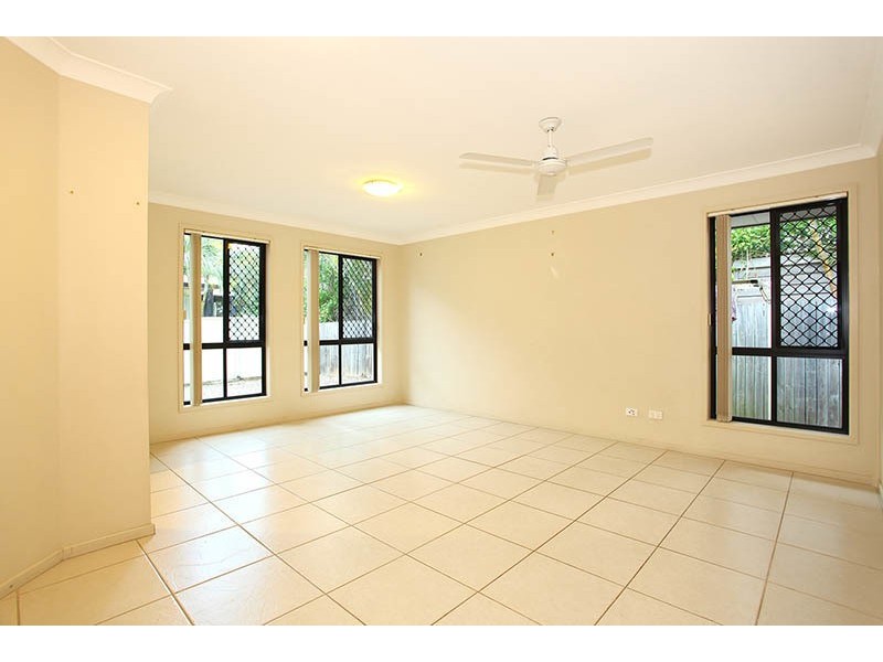 33 Thomas Street, Wynnum QLD 4178