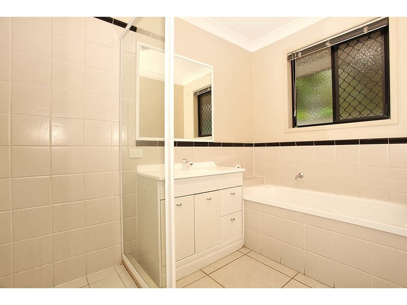 33 Thomas Street, Wynnum QLD 4178