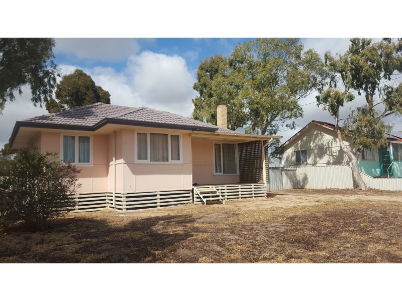 83 Caw Street, Merredin WA 6415