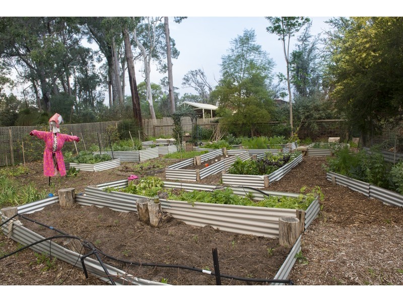 675 Traylen Road, Stoneville WA 6081