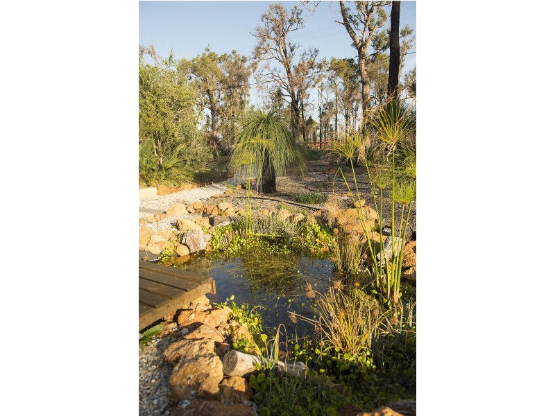 675 Traylen Road, Stoneville WA 6081