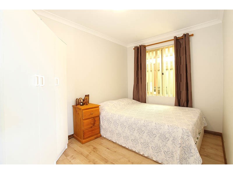 8/12 Dowling Street, Rockingham WA 6168