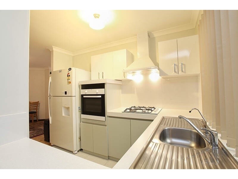 8/12 Dowling Street, Rockingham WA 6168