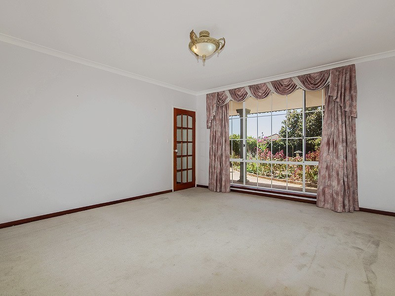 12 Grigo Close, Safety Bay WA 6169