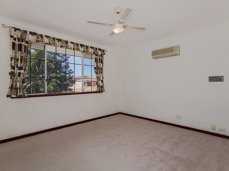 12 Grigo Close, Safety Bay WA 6169