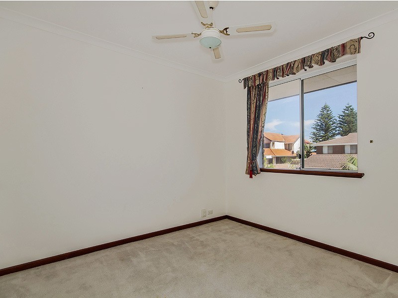 12 Grigo Close, Safety Bay WA 6169